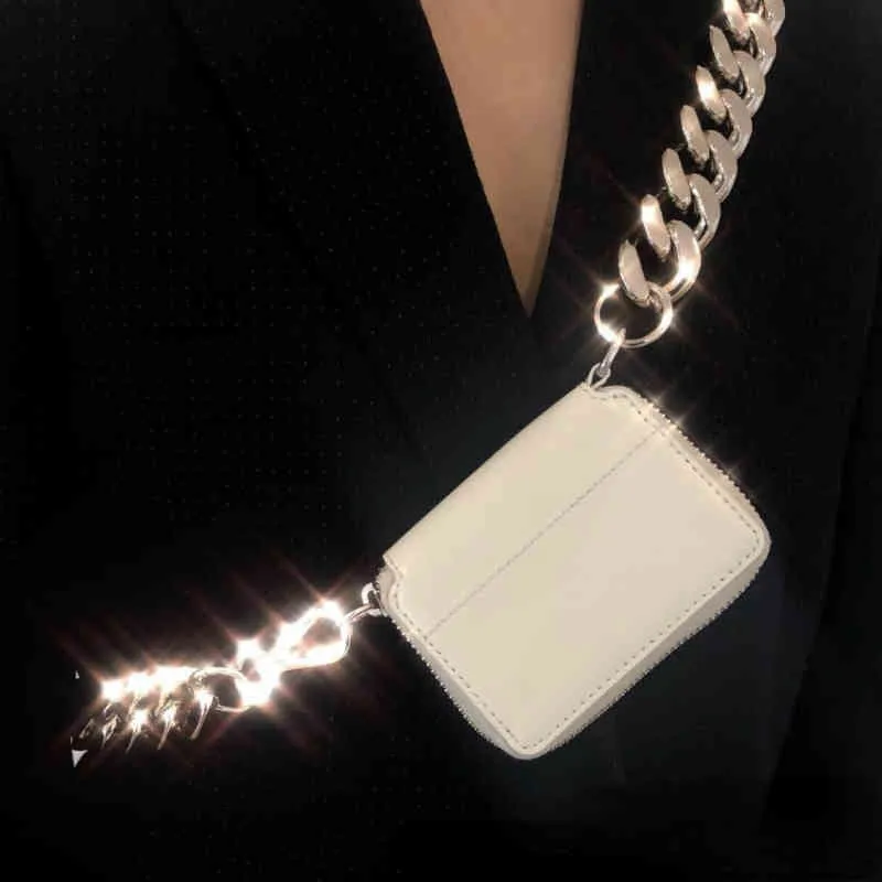Bolsa Kara Bolsa de cintura gruesa Bolsa de moda Bag Bag Bag Ins Super Fire Mini Mini Wallet 3 Tamaños 220623274Q