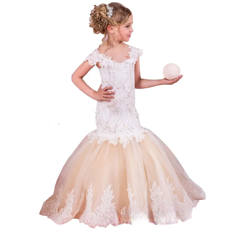 2122 Lace Mermaid Flower Girl Dresses for Wedding Spaghetti Lace Floral Appliques Tiered Kjolar Tjejer Pageant Dress Kids Birthday Party Gowns