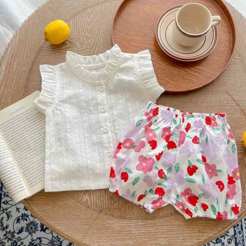 Kind Sommer Mode Set Baby Mädchen Solide Einreiher Fliegen Ärmeln Tops Und Nette Blume Lose Shorts Anzug mädchen Kleidung G220509