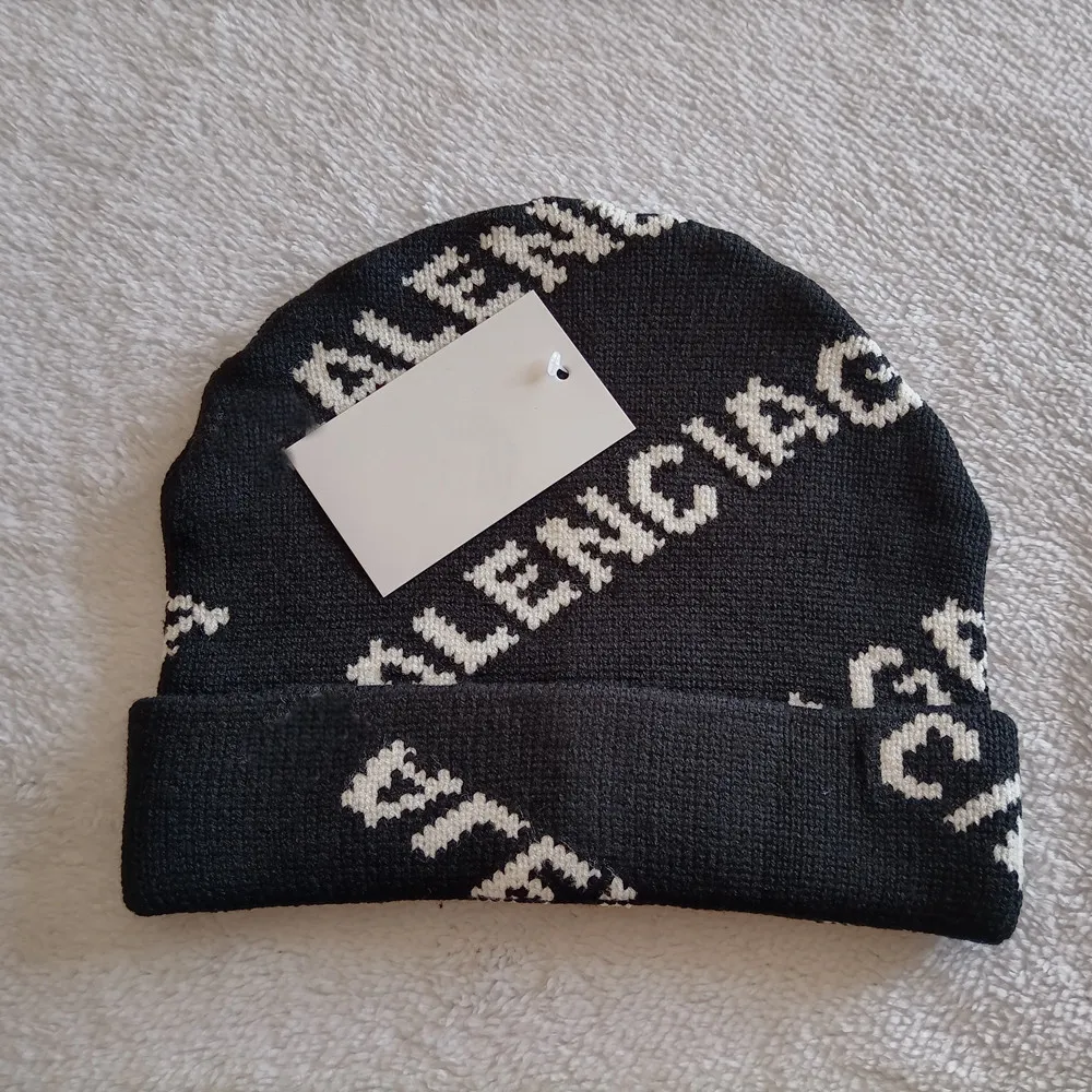 Moda Cloches Cappello lavorato a maglia Beanie Cap lettera stampa marchio Skull Caps uomo Donna Cappelli invernali i Alta qualità
