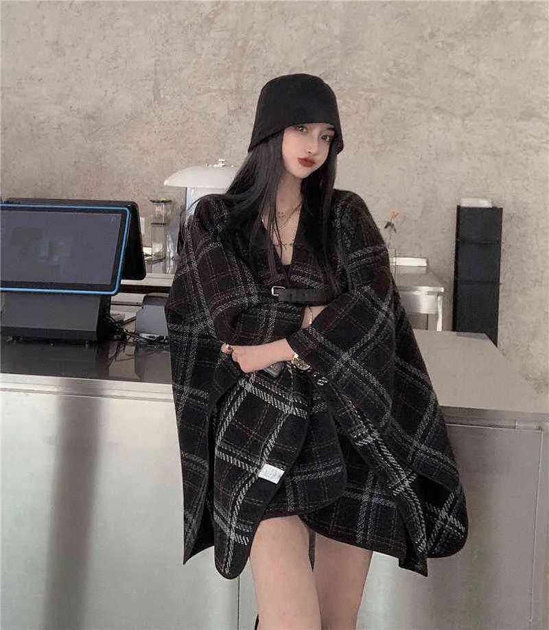 Flectit Women Plaid Cape z klamrą ciepłej wełny Oversize otwartą przednie płaszcze Poncho Cape 2021 Trendy L220725