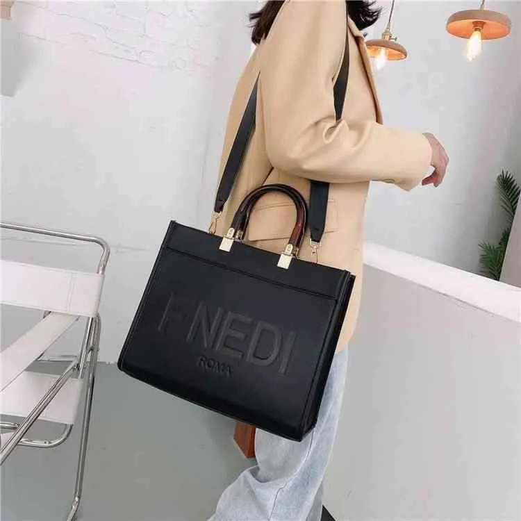 45% Rabatt auf 2022 Hochwertige neue Modetrendy -Taschen Big Small Book Network Red Lin Shanshan gleiche Kapazität Handtasche einzelner Schultermessenger