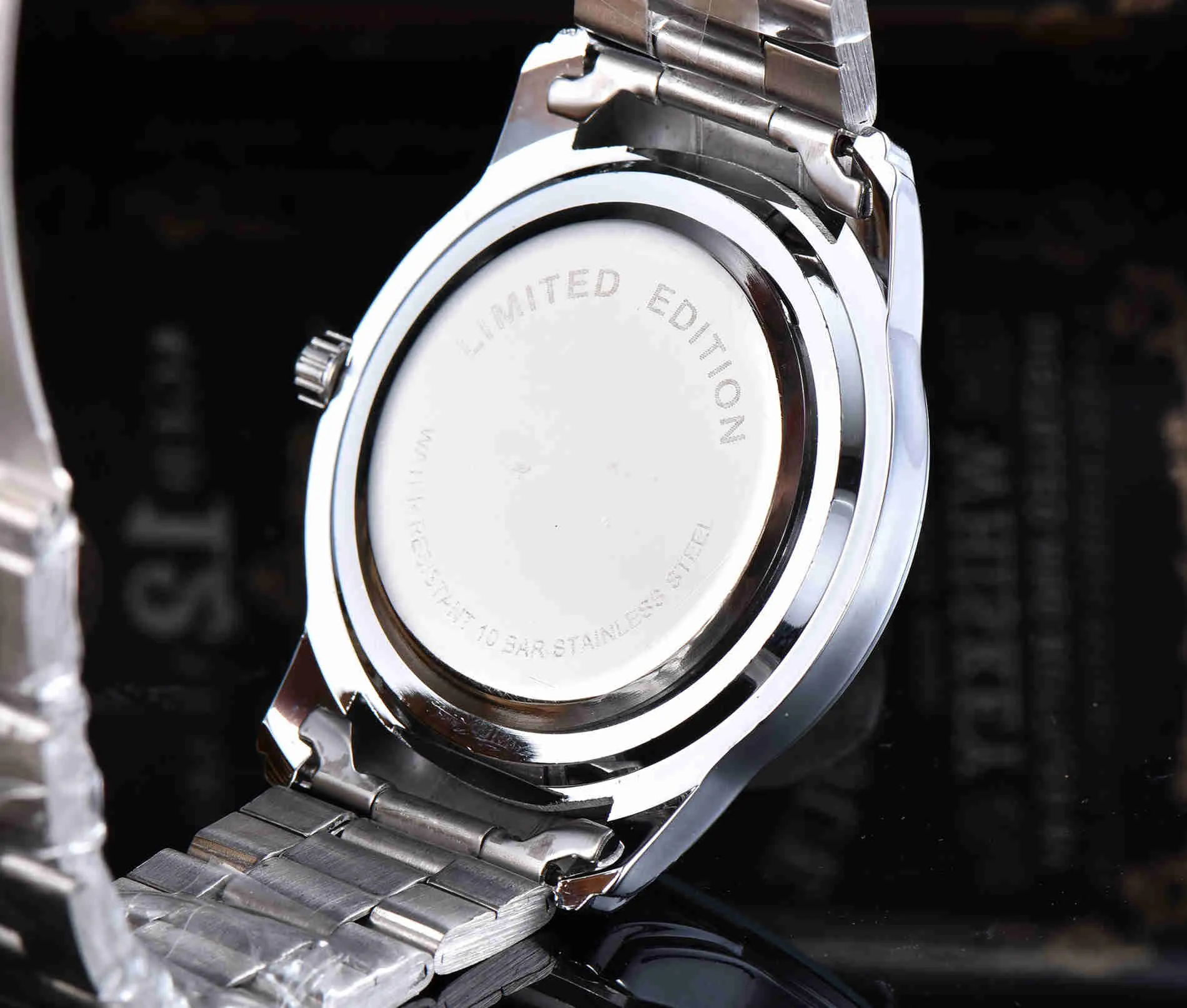 Montre de mode de luxe de haute qualité avec affichage du mouvement à quartz semaine et calendrier bracelet en acier style minimaliste montre pour hommes 275J