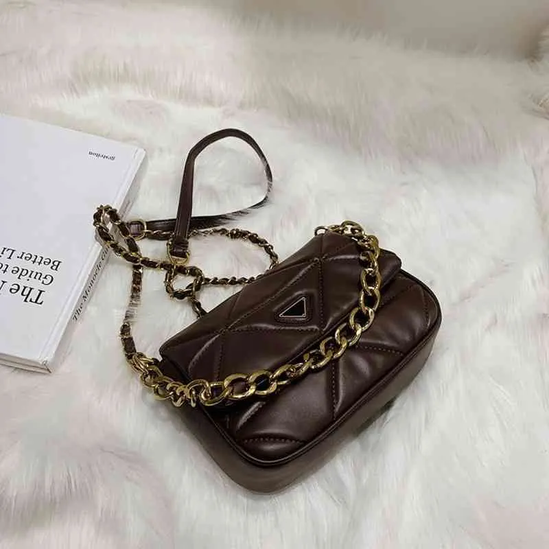 Chain autumn and winter shoulder new fashion versatile texture small women's retro high-grade sense messenger bag outlets