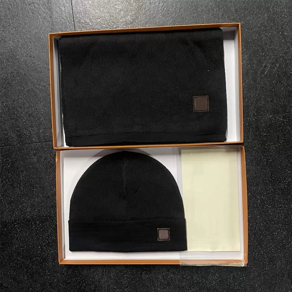 2023 NOUVEAU créateur Scarf Hat Set Mens Banie et foulards pour femmes en hiver Boîte et écharpes de haute qualité 7 couleurs en option Box cadeau exquis2993