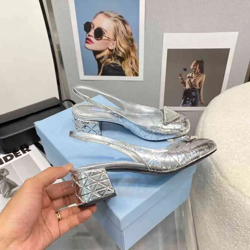 샌들 Mary Jane Shoes 여성 봄 여름 특허 가죽 슬링 백 로리타 chunky 하이힐 디자이너 얕은 펌프 크기 34-41 220323