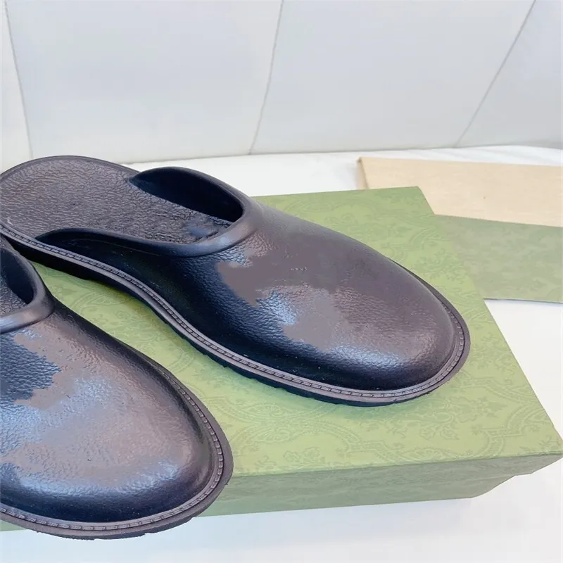 The latest Dongdong high-end slippers in 2022, with high ex factory price, flat bottom punching and carved design, and comfortable feet. Thick b 5cm women`s size 35-41A