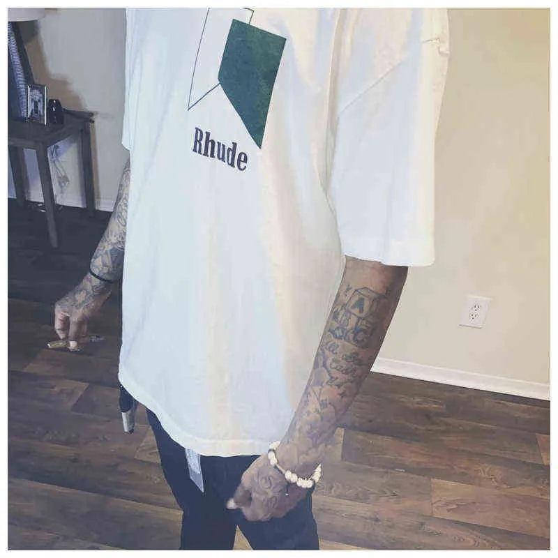 Rhude American Rock Hip Hop 패션 브랜드 인쇄 라운드 넥 짧은 슬리브 남성 고지 트렌드 느슨한 티셔츠 커플