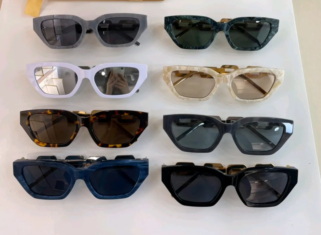 Cat Eye Sunglasses Metal Gold Black Black Grey Lens Femmes Sonnenbrille Wrap Occhiali da Sole Eyewear UV avec Box229o