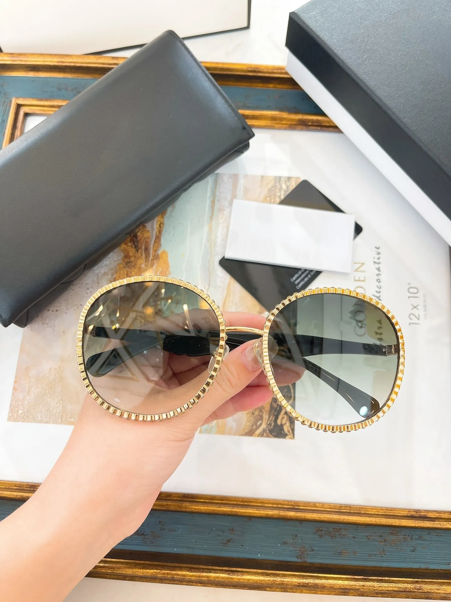 Xiaoxiangjia's New Fashion Personality Diamond-encrusted Big Round Glasses Star Xiaohongshu With The Same Sunglasses