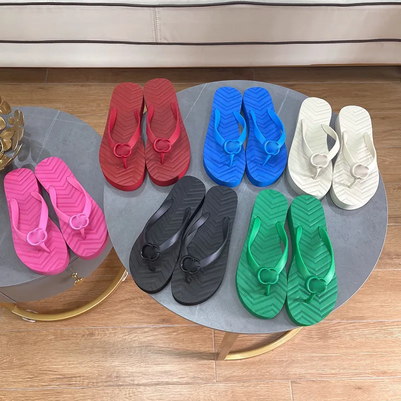 Modedesigner Dam Flip Flops Enkla ungdomstofflor Mockasinskor Lämpliga för vår sommar och höst Hotell Stränder Andra platser Storlek 35-42 Med Box 351