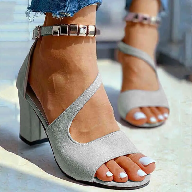 Vrouw lederen sandalen zomer hoge hakken damesschoenen open teen wiggen vrouwelijke schoenen dames casual sandalias riem gesp schoen Y220421