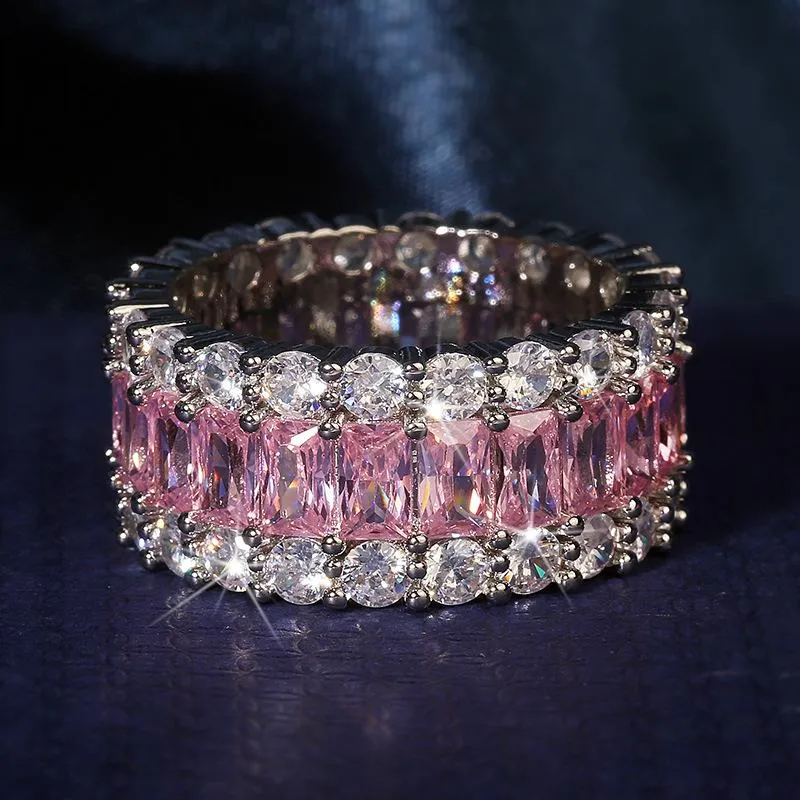 Anillos de racimo Eternity Pink Sapphire Diamond Ring 925 Sterling Silver Bijou Compromiso Banda de boda para mujeres Nupcial Fine Party Je3043