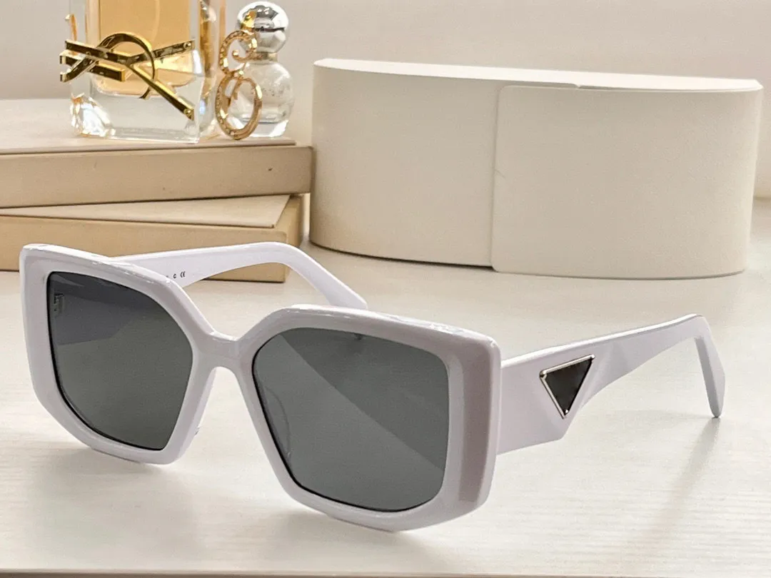 Óculos de sol feminino para homens e mulheres, óculos de sol masculino 40w, estilo fashion, protege os olhos, lente uv400, qualidade superior com backaging270g aleatório