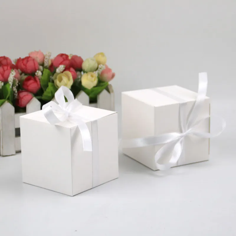 Square Paper Candy Box 7.6x7.6x7.6cm Favor Gift Boxes Packaging Bag With Ribbon Birthday Wedding Party Decoration CX220423