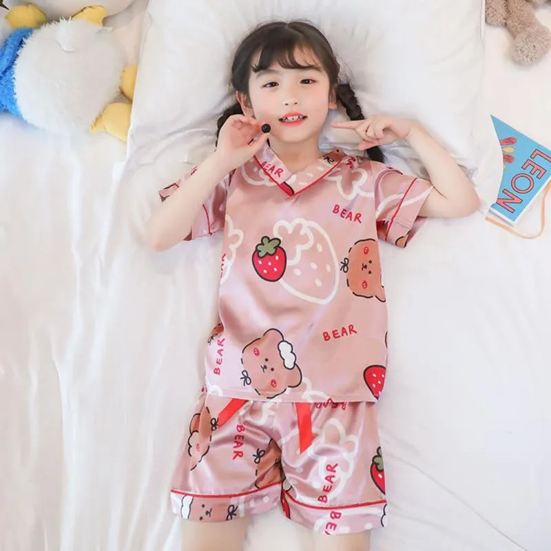 Fille enfants vêtements de nuit Pijama ensembles garçon bébé vêtements enfant en bas âge motif fraise vêtements hauts shorts pantalons pyjamas chemise de nuit 3-8 ans 220706