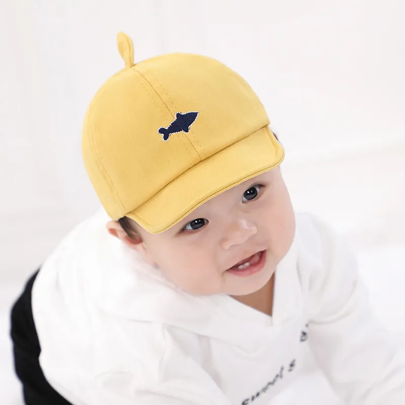 Śliczny haft rekina Baby Baseball Cap Spring Summer Infant Hat Soft Brim Botton Toddler Girl Chłopiec Caps Beach Hats 220611