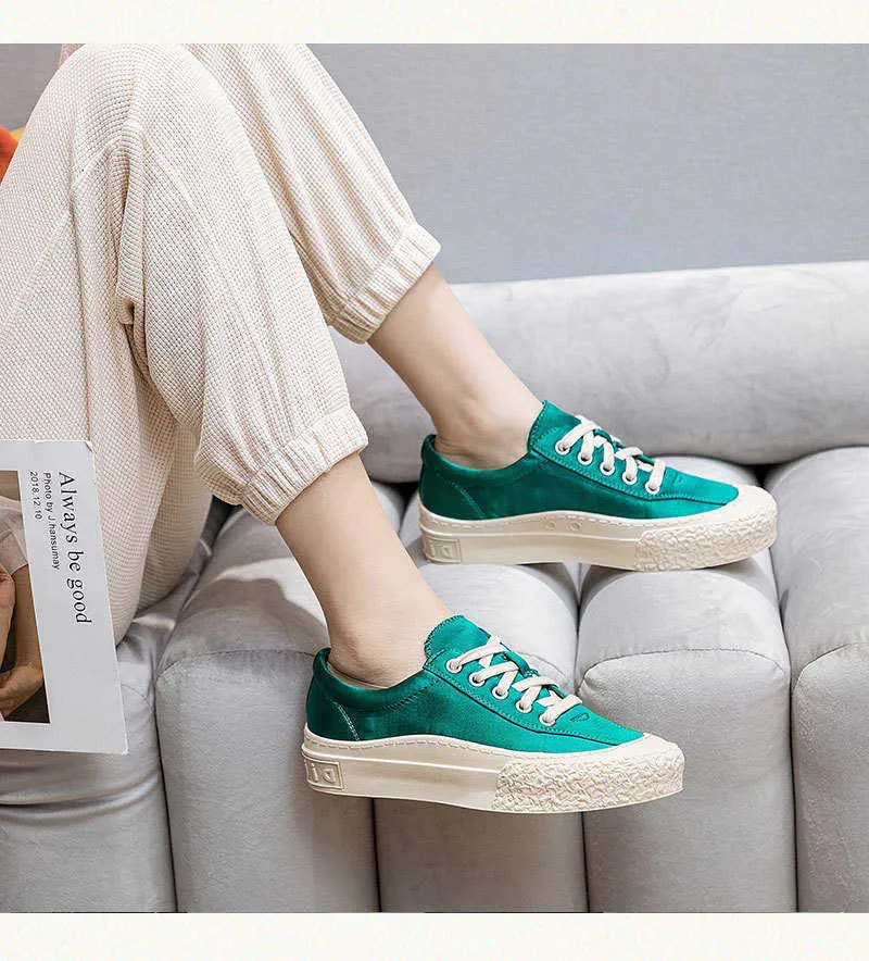 Wholesale TopSelling women satin flat female summer Classic luxury casual lace-up board shoes walking sneakers for girl
