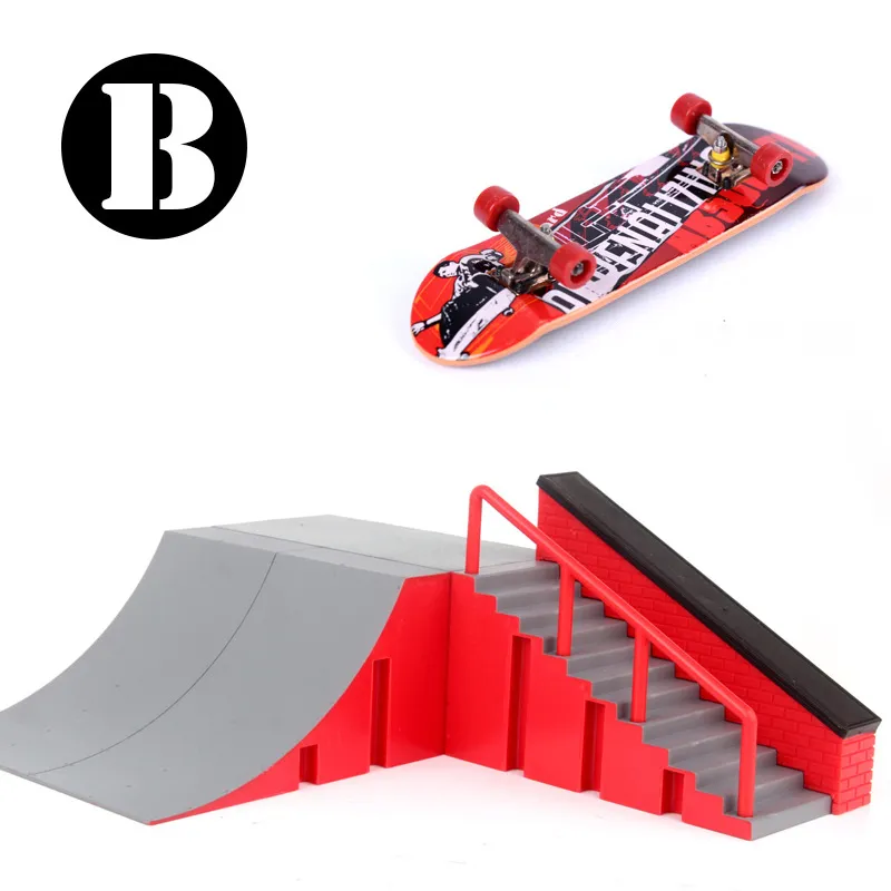 Mini Finger Skating Board Venue Combination Toys Practice Deck Skateboard Ramp Track Education Toy for Boy Gift 220608