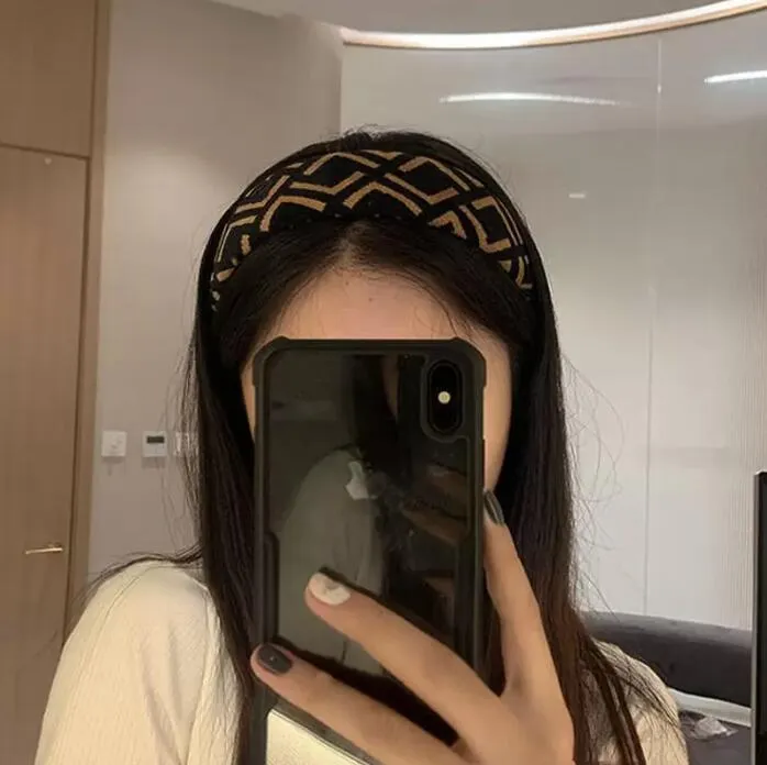 Brązowy designerski opaska na głowę litery akcesoria do włosów obręcze kobiety luksusowe biżuteria tkanina opaska na głowę listę 2833