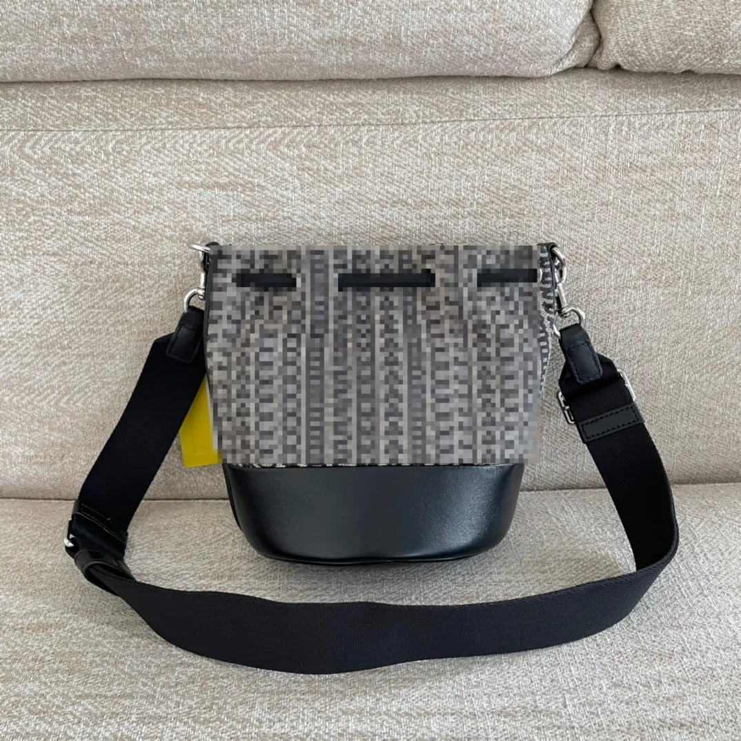 Летние новые дизайнерские сумки - ковша свежие и сладкая кожаная печать писем дамские сумочки с логотипом