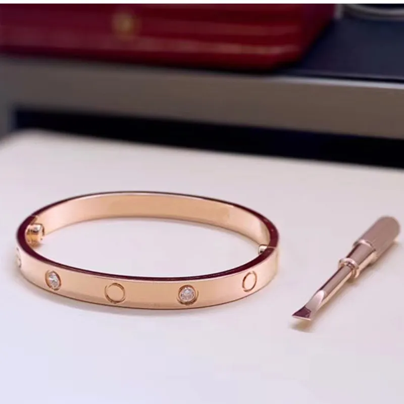 Marca de luxo 18k ouro masculino pulseira moda casal manguito designer pulseira para mulheres alta qualidade 316l aço inoxidável pulseira jewe314h