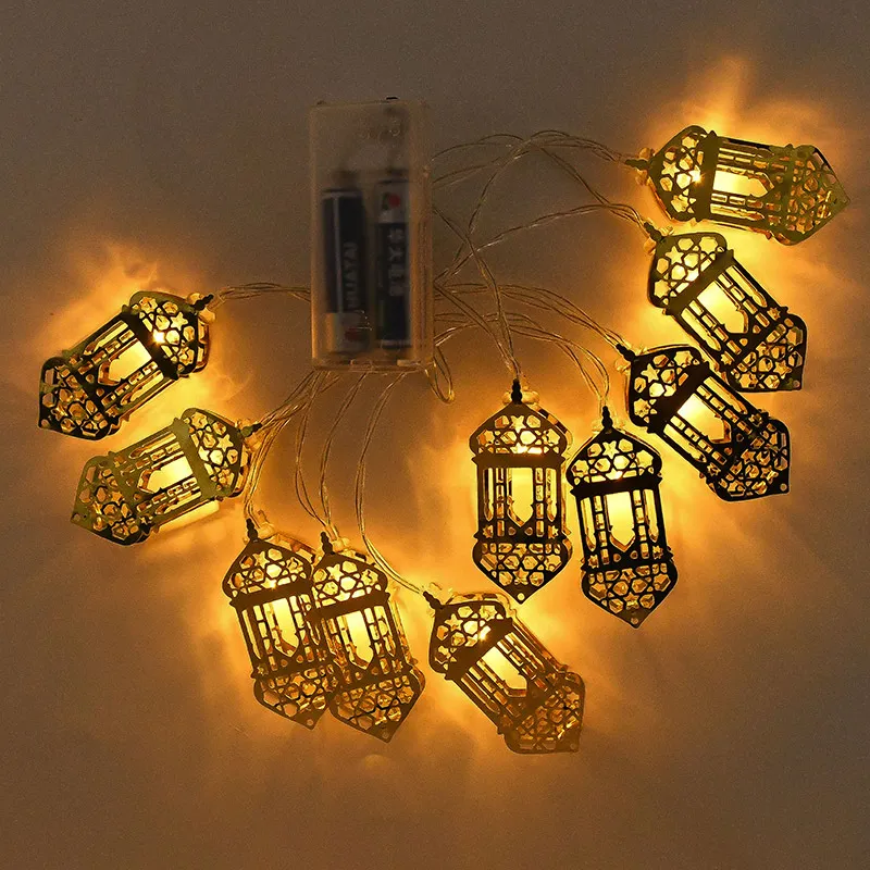 Eid Mubarak Moon Lantern Led Light String Iron Craft Garland Ornaments for Home Islamic Muslim Party Decor Ramadan Lights 220815