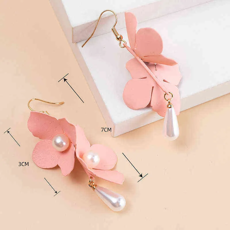 Tiktok red European and American Charm Dangle personalized hollow out female Earrings Fashion high-grade elegant temperament geometric Earrings HM9R