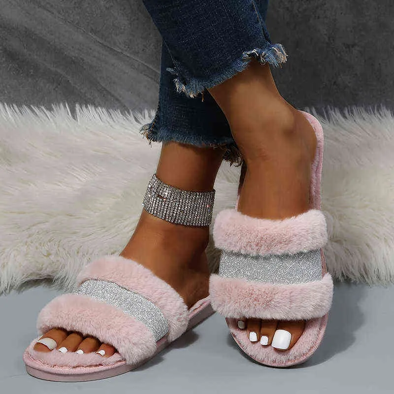 Zimowe Kobiety Kapcie House Faux Furt Fashion Buty Woman Slip na mieszkaniach Slajdy Slajdy Czarne różowe przytulne kapcie G220816