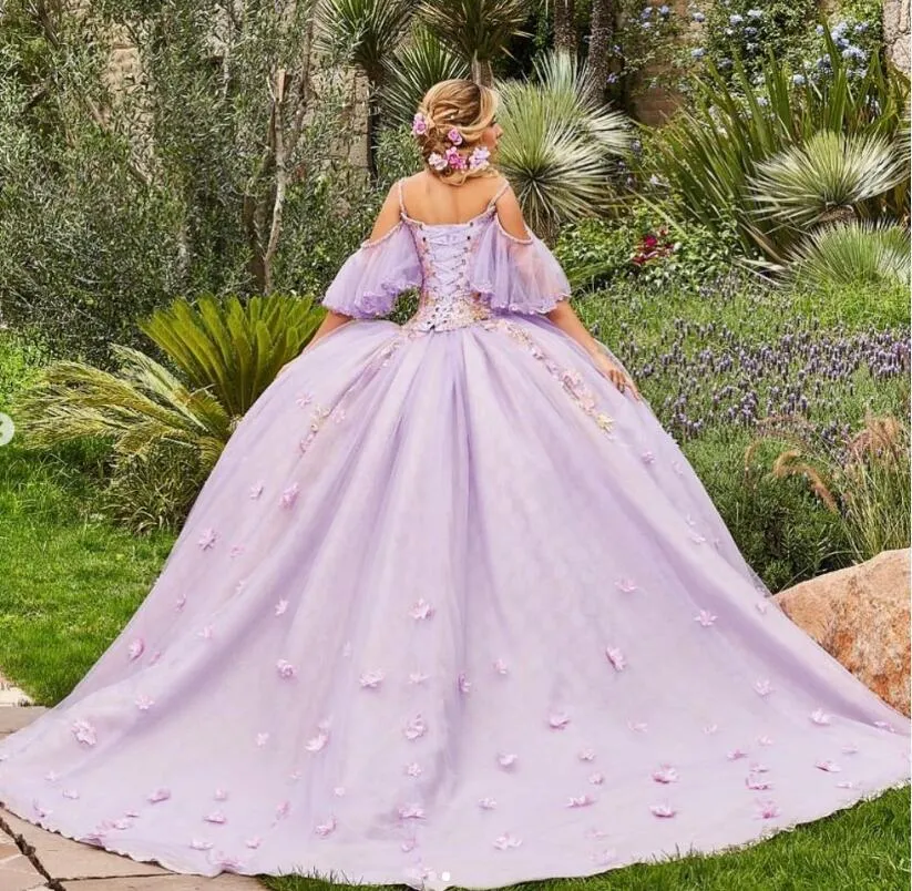 2022 18 yüzyıl leylak quinceanera omuz ortaçağ balo elbisesini 3d çiçekler ile dantelli kısa kollu tatlı 15 vesti234o