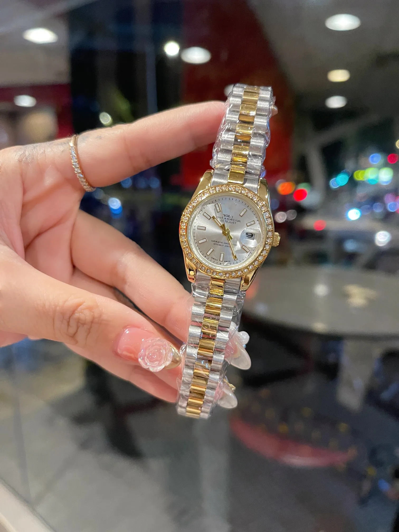 Roelx Highes Wysokiej jakości Nowy luksus luksus 3A Kwarcowy zegarek Waterproof Waterproof Ladies Watches268J