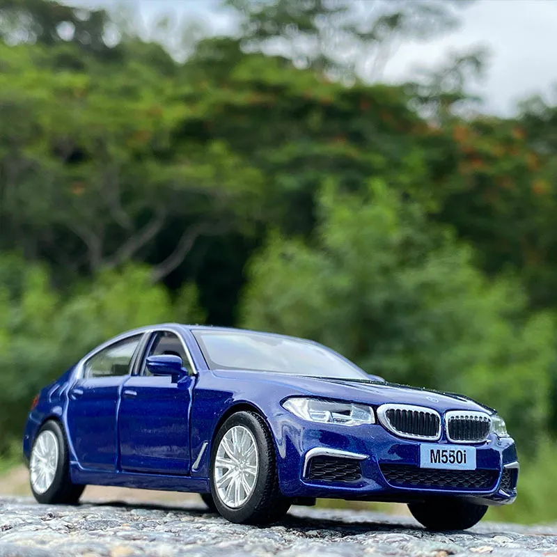 1:36 M5 M550i Car Model M2 M4 Alloy Diecasts & Toy Vehicles Metal Collection Childrens s Gift 220418