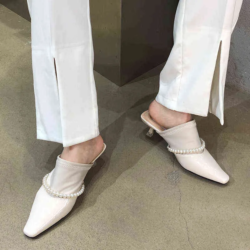 Slippers 2022 New Ladies Thin Heels Mules Fashion Pointed Toe String Bead Chain Shoes Female Casual Outdoor Slides Women Pumps 220518