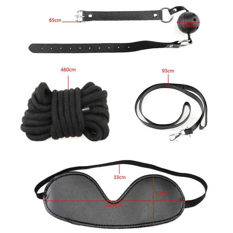 Nxy SM Bondage SM Vestito erotico sexy Giocattoli adulti del sesso Merci Kit di manette in pelle Set di frusta a sfera Coppia giochi divertenti 220426