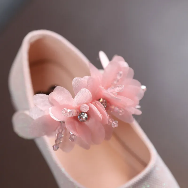 Bébé filles sandales doux bout rond fleur perlée chaussures de danse enfant en bas âge enfants fille princesse chaussures sandales chaussures simples Sandale fille 220527