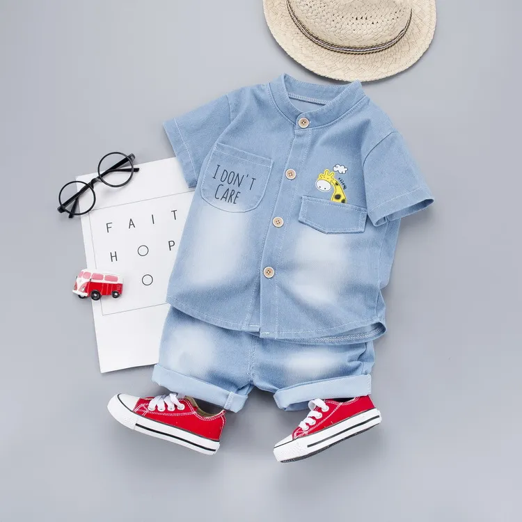 Letni zestaw ubrań dla chłopców ubrania dla niemowląt Cartoon żyrafa T-shirt + spodenki jeansowe 2 szt. Maluch dzieci garnitur casual dres
