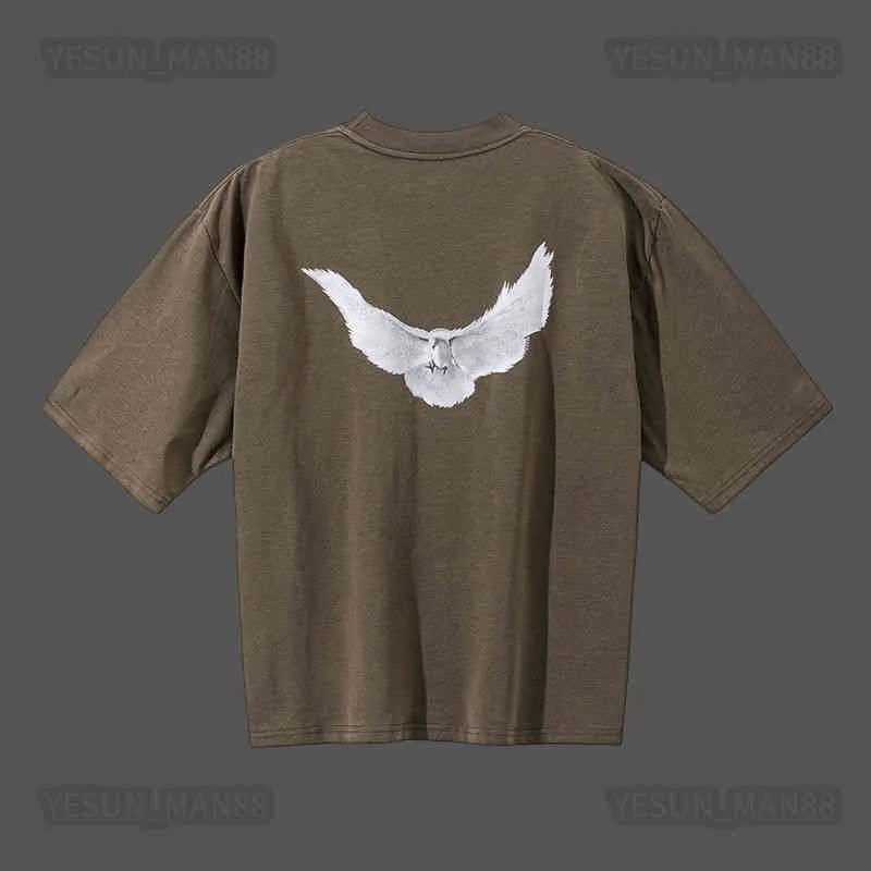 Designer Kanyes Classic Wests T Shirt Three Party Joint Peace Dove Printed Washing Water Short Sleeves High Street Mens and Womens Yzys Tees 173