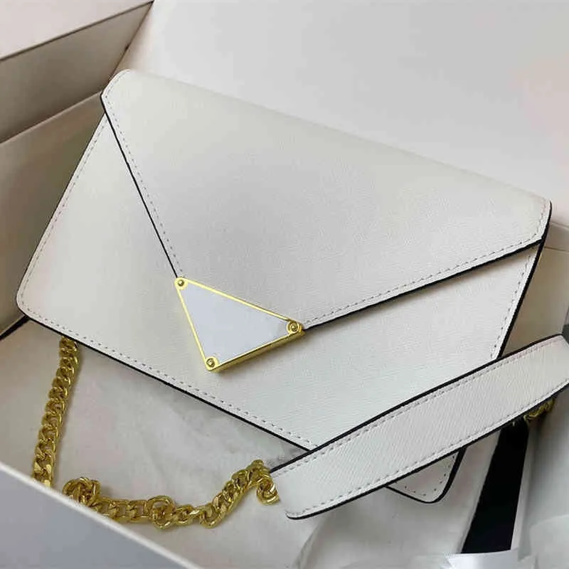 bolsa feminina de couro 2022 novo envelope de flap triangular versátil um ombro mensageiro saco pequeno quadrado