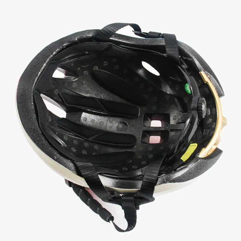 Aero Cycling Helm Ultraleicher Straßenradhelm für Männer Frauen Sportsicherheit Cap Mountain Bike MTB Fahrradhelme Casco Ciclismo 220705