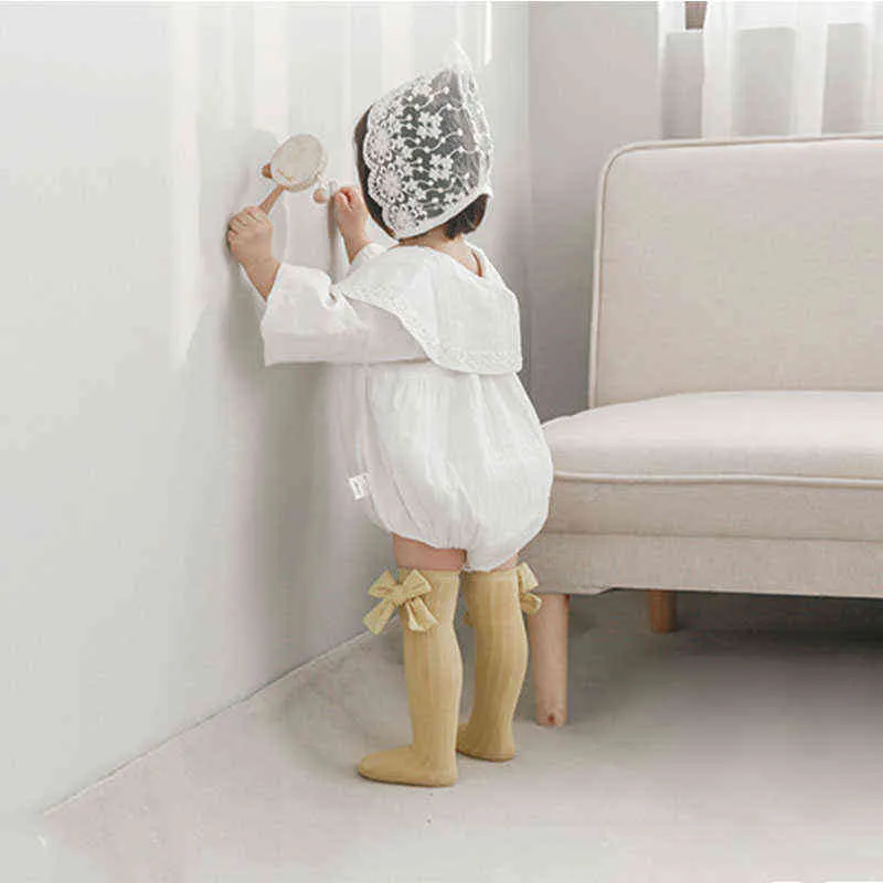 Novo algodão kawaii joelho fofo alto tubo longo stockintgs primavera verão estilo coreano cor sólida cor de arco grande sem meias de salto para bebê j220621