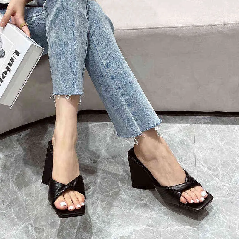 SuojialUn 2021 Nowe kobiety Slipper Fashion Fashion Square High Obcowanie damskie buty sandałowe boksy sandałowe otwarte palce na slajdach klapki 220627