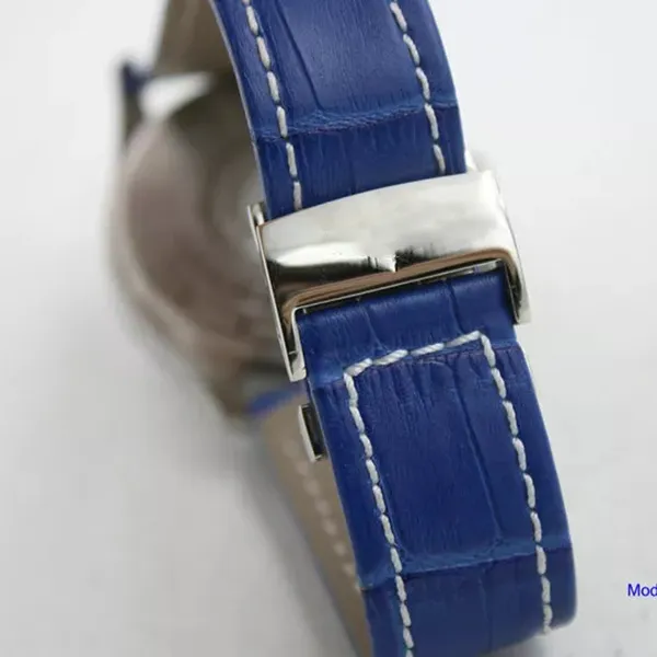 Orologio da uomo di design di lusso Movimento al quarzo Cronografo Cassa in acciaio inossidabile Cinturino in pelle blu Chiusura pieghevole Orologi da uomo Wr284M