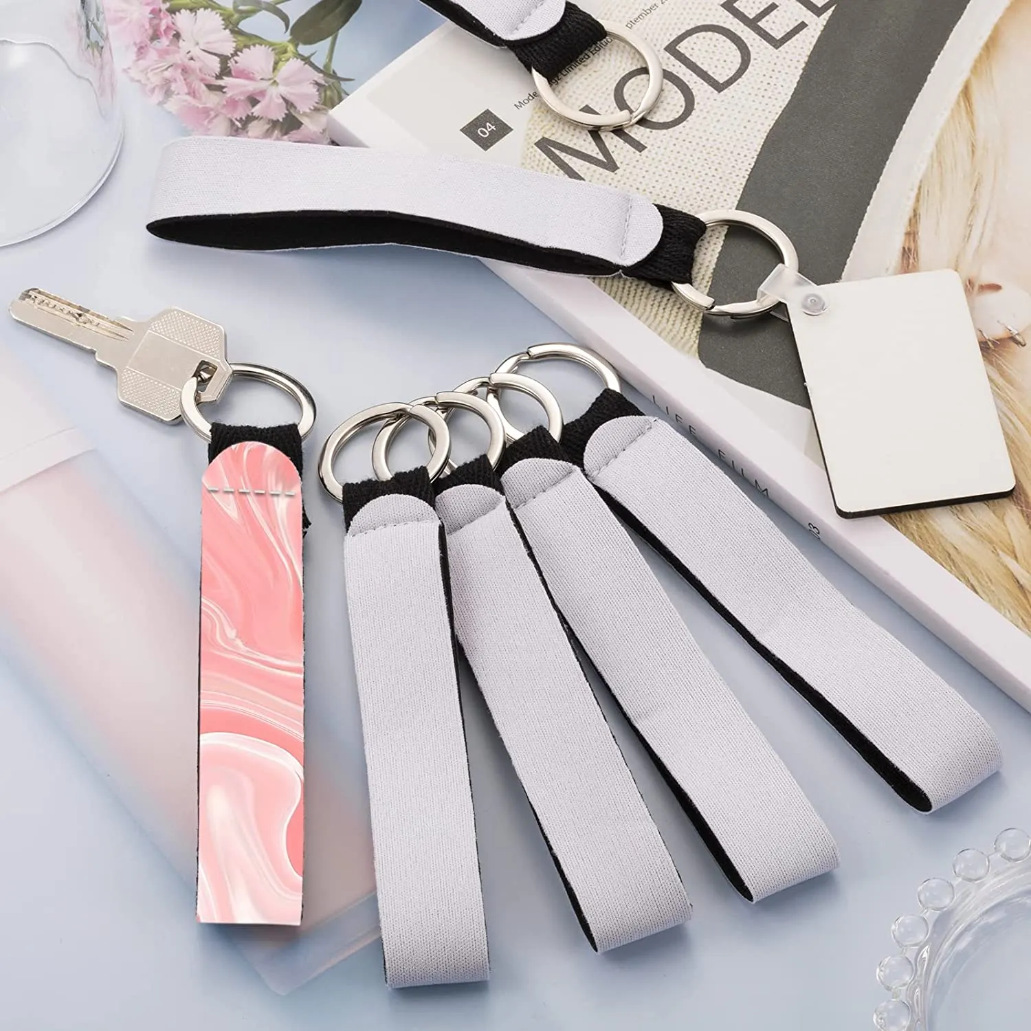 Sublimatie blanco polsbekel sleutelhangers chapstick houder diy blanco's warmteoverdracht dubbelzijdige neopreen lanyard riem met lippenstift voor doe -het -zelf ambacht maken c0623x02