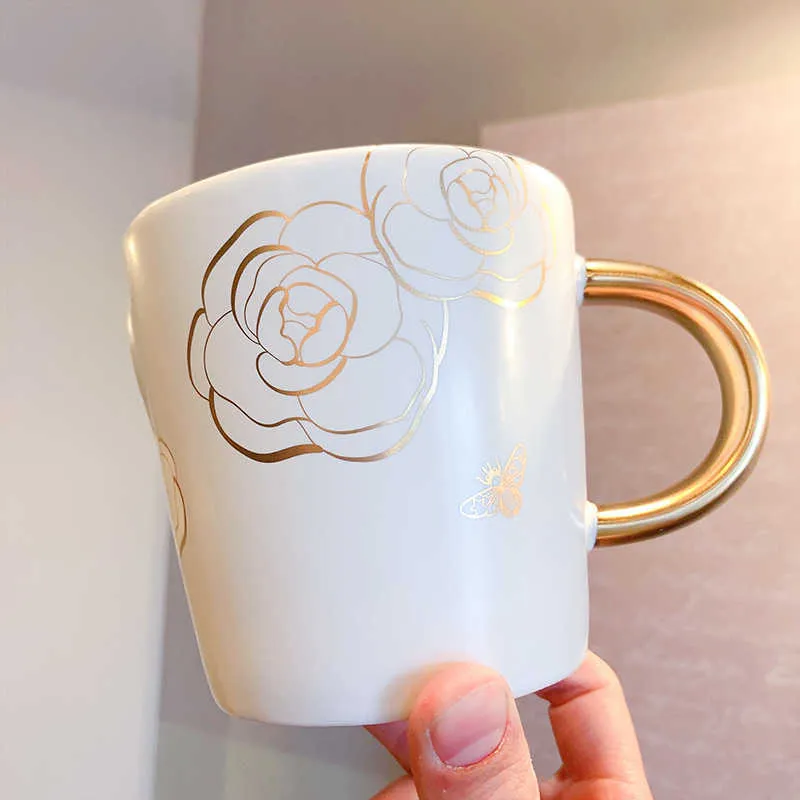 Starbucks cup 2022 three-dimensional camellia flower Mug gold handle white relief office coffee cup