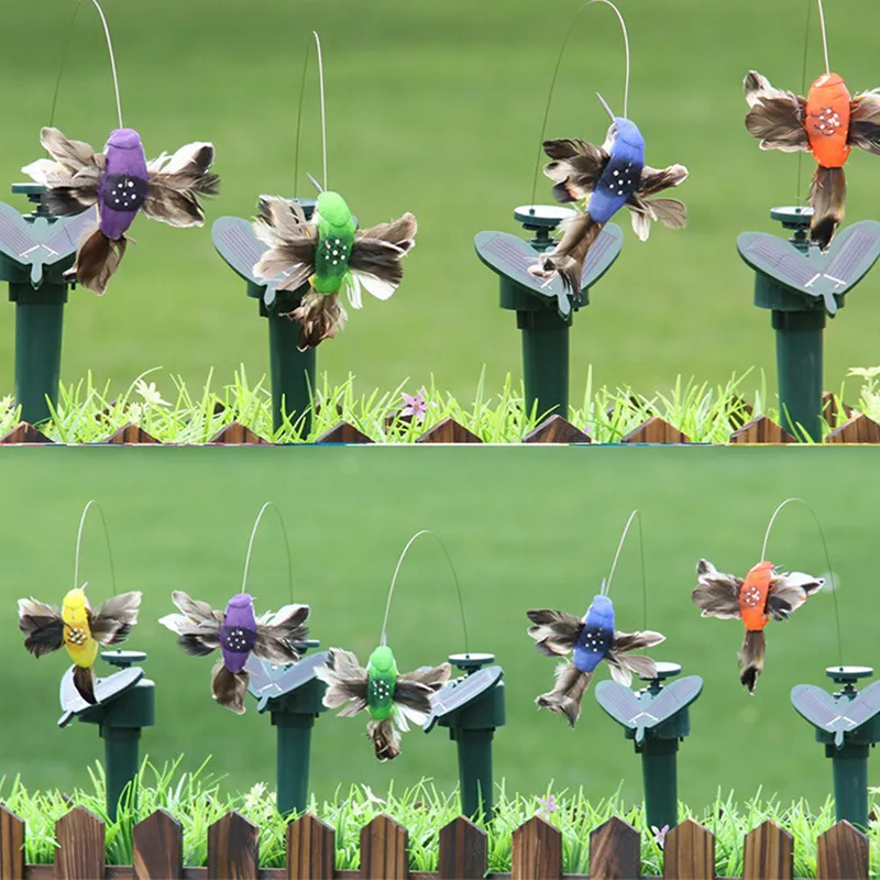 Ala di piuma volante ad energia solare Falso colibrì Wobble Uccello artificiale Cortile Ornamento da giardino Decor 220721
