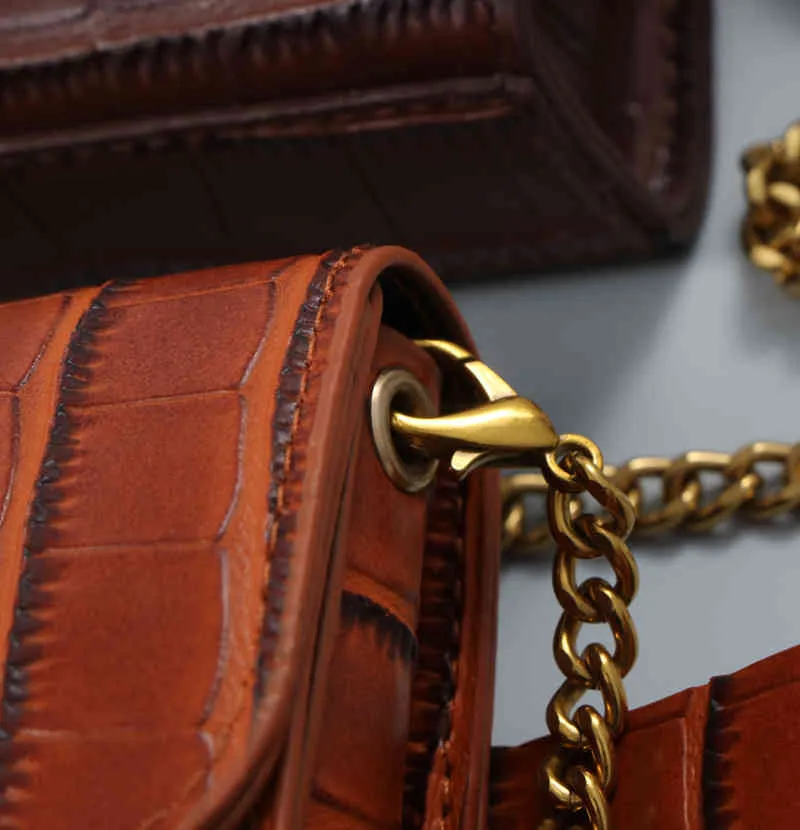 محفظة بيع سعة كبيرة نمط الحجر الذهبي يمكن أن تعقد الهاتف المحمول حقيبة الخصر نسخة حزام سلسلة حزام حزام حزام الكتف رسول حقيبة الإناث