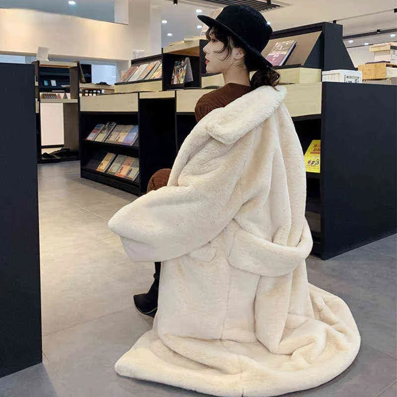 2021 nouvelles femmes veste en fausse fourrure mode vêtements d'extérieur amples manteau en fausse fourrure blanc chaud hiver x-long Parkas T220716