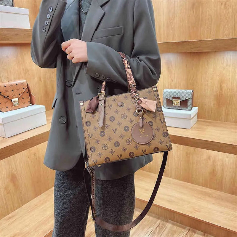 Кошелек Распродажа, легкая роскошная большая сумка, женская новая зимняя модная универсальная пригородная сумка на плечо, большая вместительная сумка-тоут