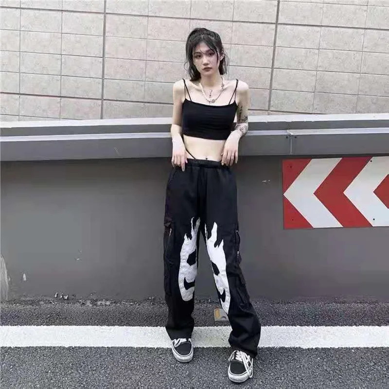 Crâne broderie poches Cargo pantalon Harajuku hommes et femmes Hip Hop surdimensionné taille élastique salopette lâche Streetwear pantalon 220524