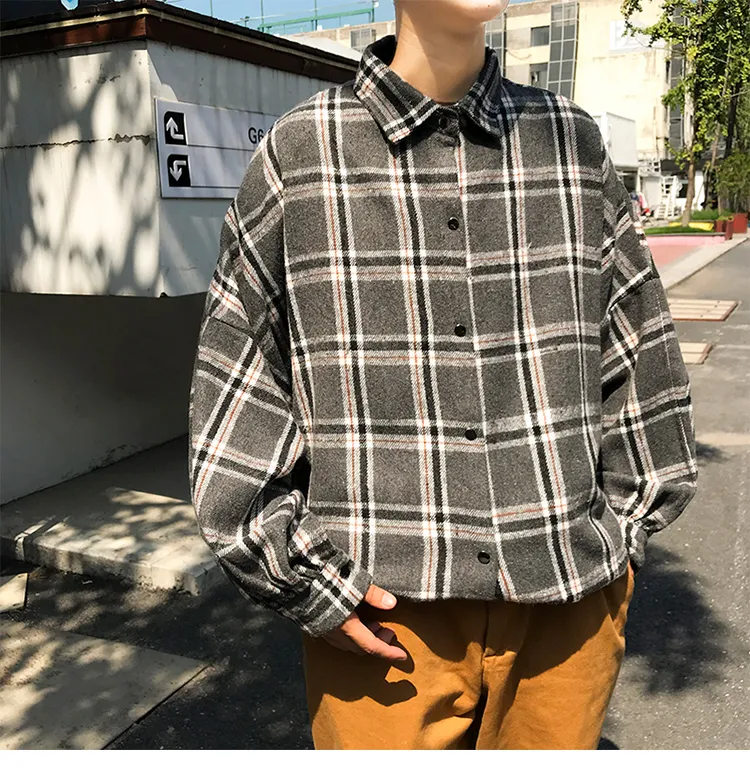 男性ヴィンテージボタンアップ格子縞のシャツストリートウェア厚い黒いシャツ長袖ファッション韓国のカジュアルブラウス